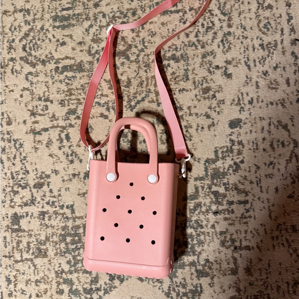Rubber tote